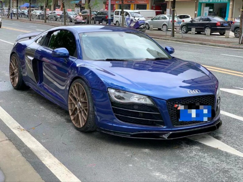 广州13年奥迪R82