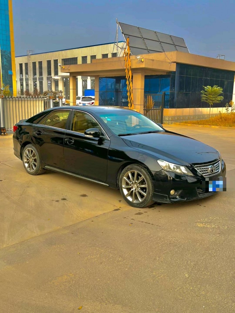 保定13年丰田锐志3