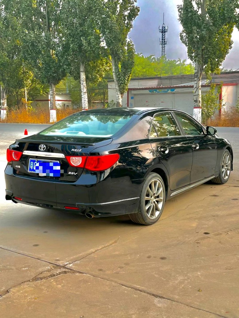 保定13年丰田锐志4