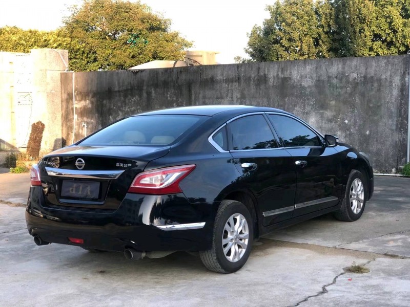 揭陽14年日產天籟6