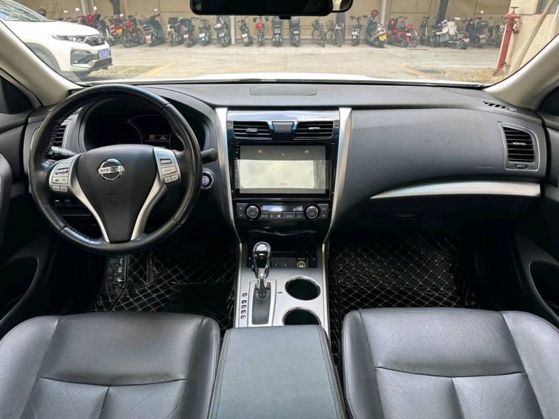 揭陽17年日產天籟8