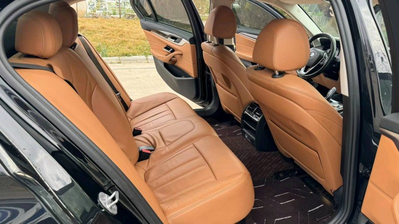 佛山17年宝马5系9