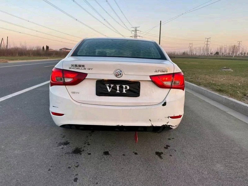 常州17年别克英朗2