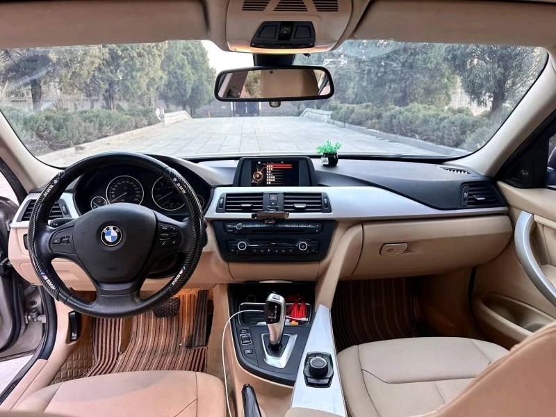 济南15年宝马3系8