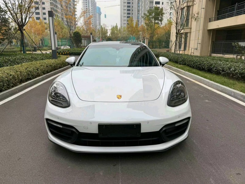 枣庄22年保时捷帕拉梅拉1