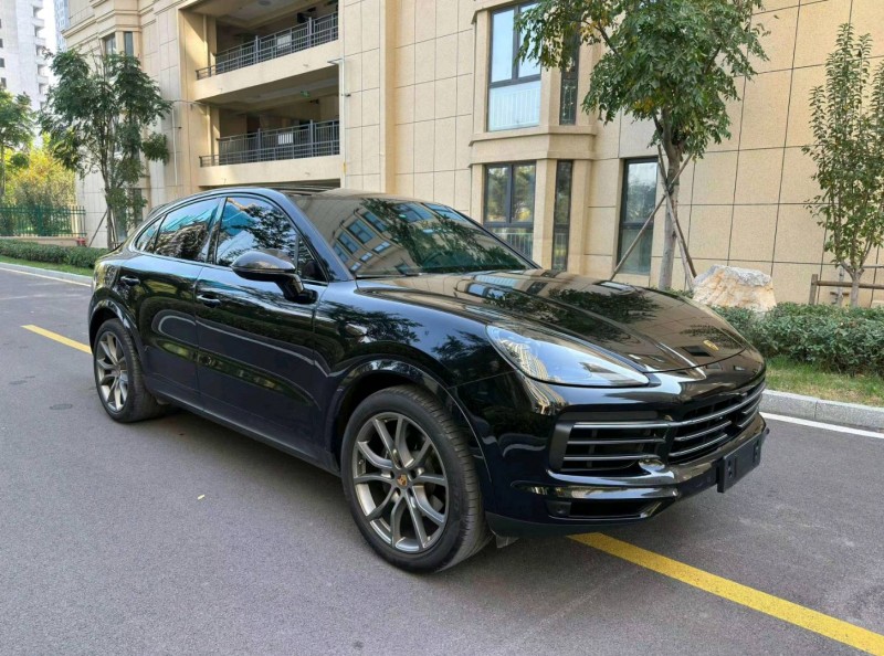 枣庄23年保时捷卡宴3