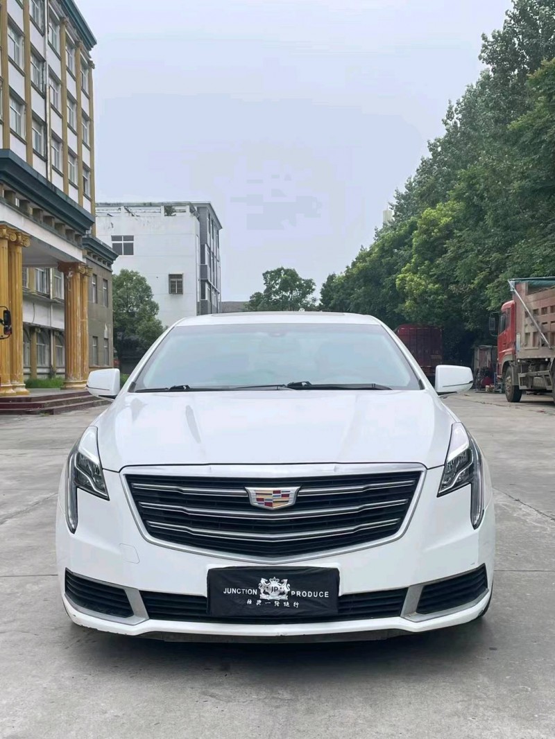 襄陽18年凱迪拉克XTS1