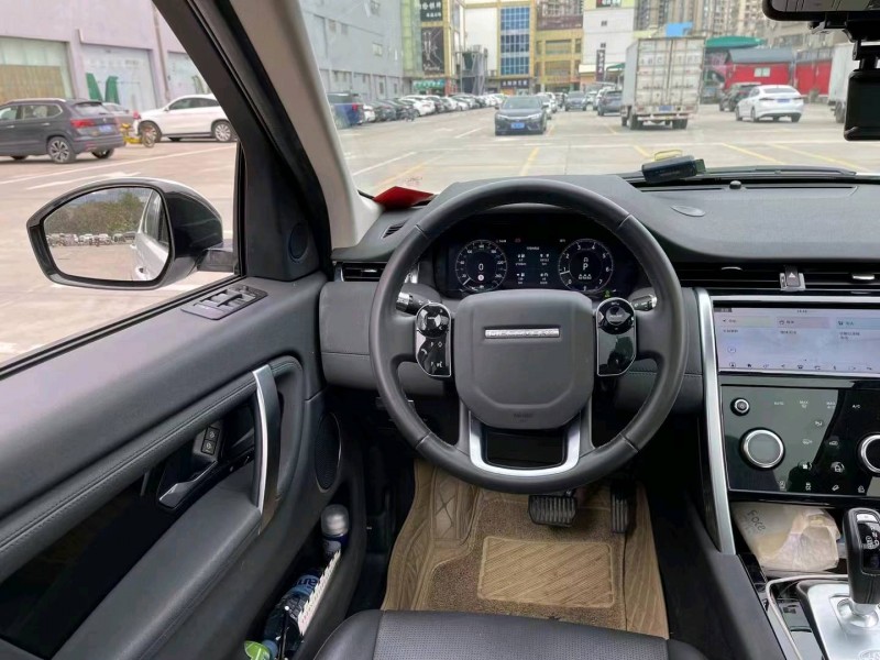 广州21年路虎发现8