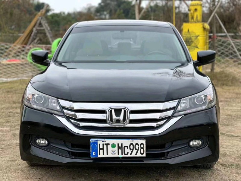 汕头15年本田雅阁1