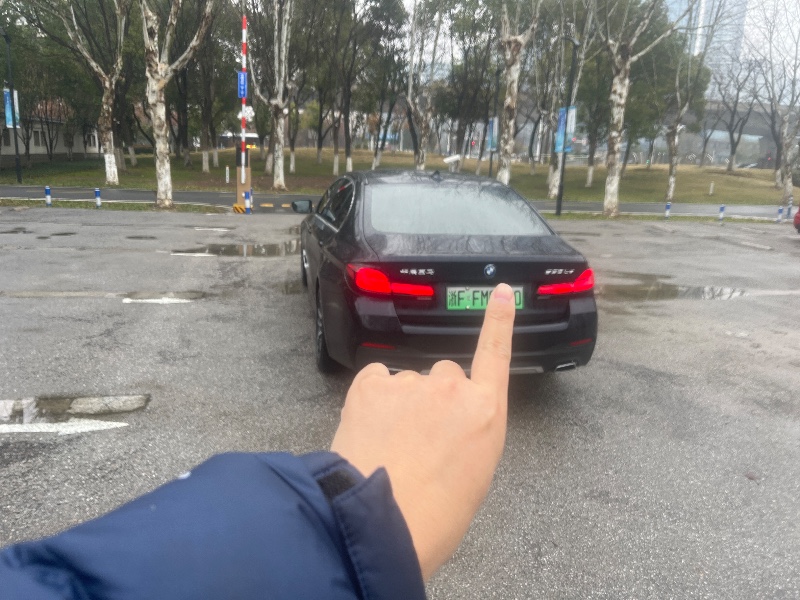 苏州23年宝马5系4