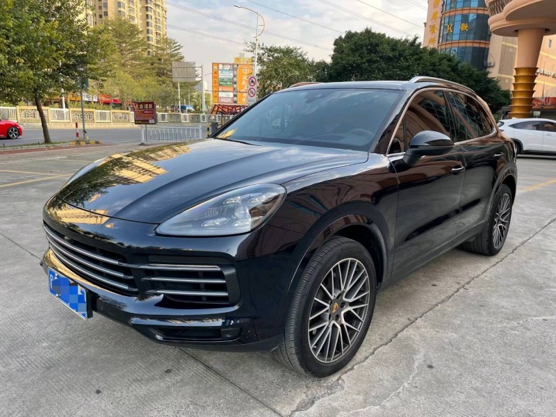 佛山22年保时捷卡宴2