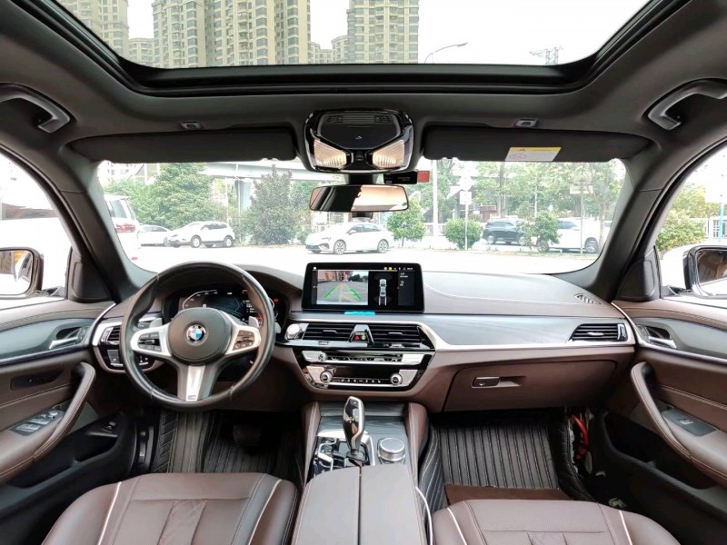 佛山21年宝马5系8