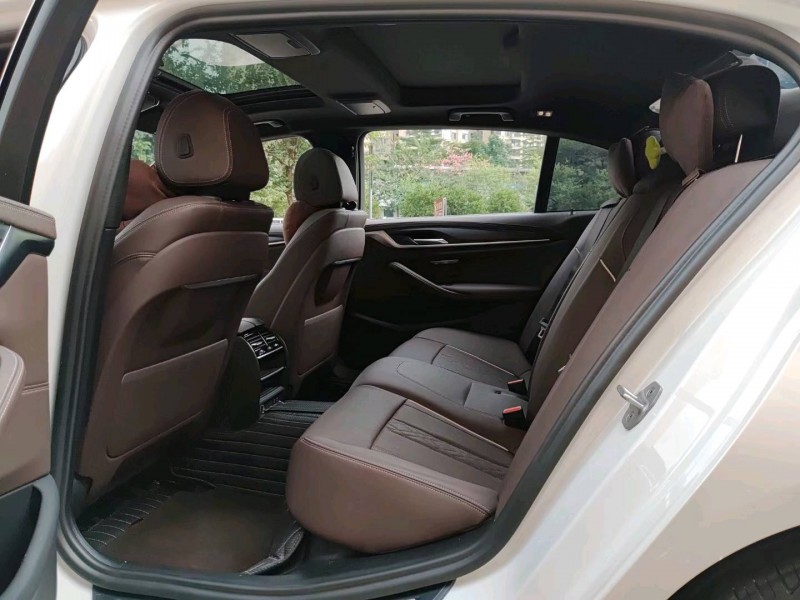 佛山21年宝马5系9