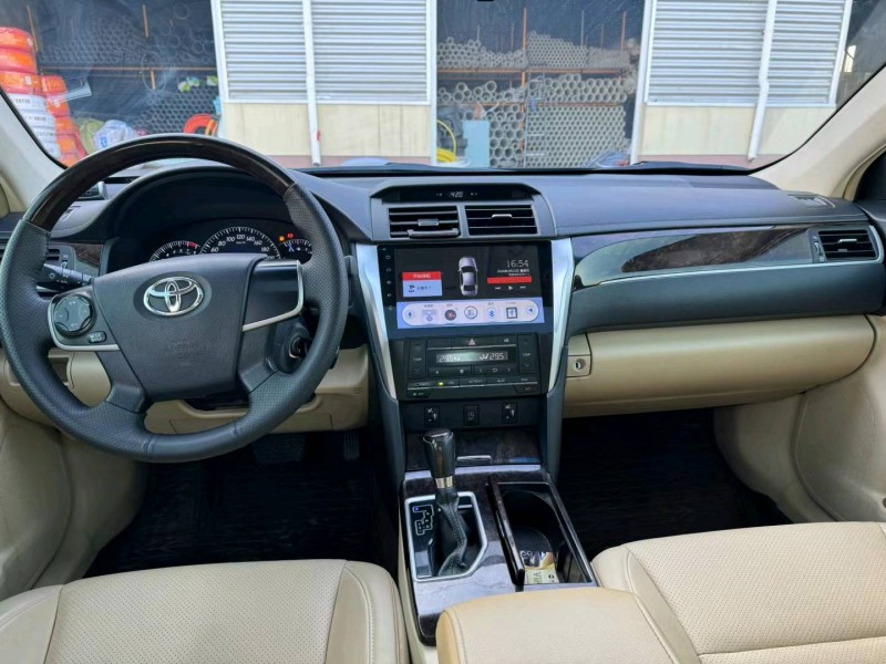 保定16年丰田凯美瑞8