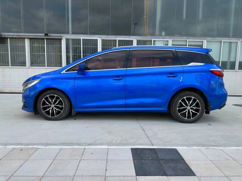 珠海18年比亚迪宋3