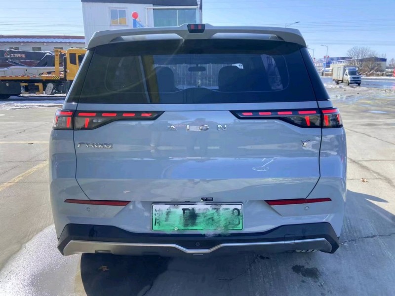 保定21年传祺埃安Y8