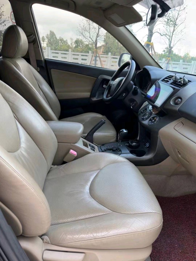珠海12年丰田RAV47
