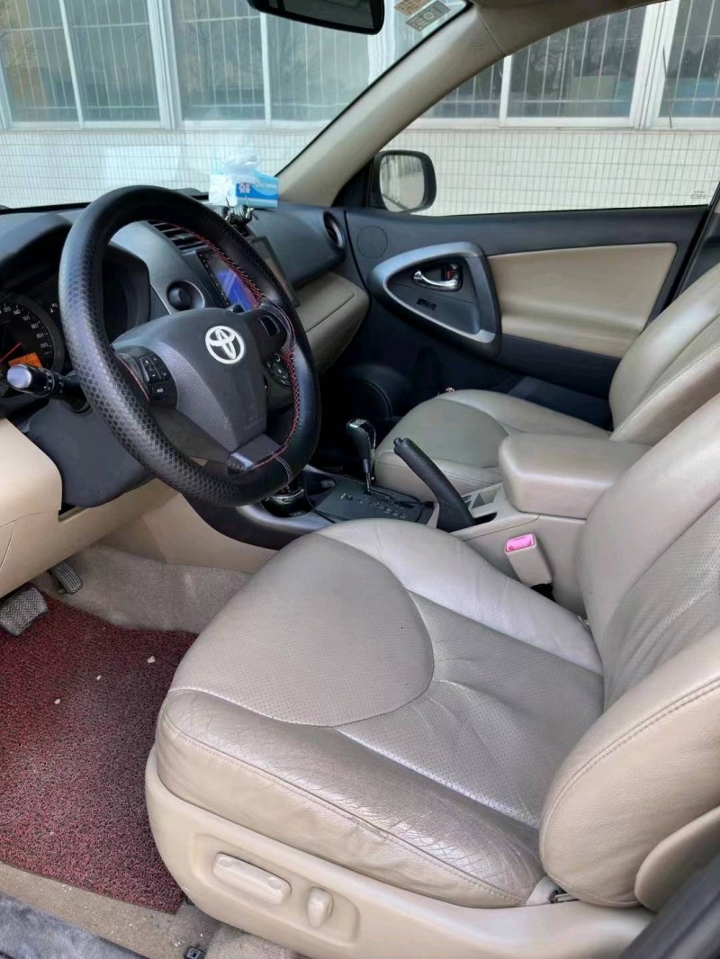 珠海12年丰田RAV48