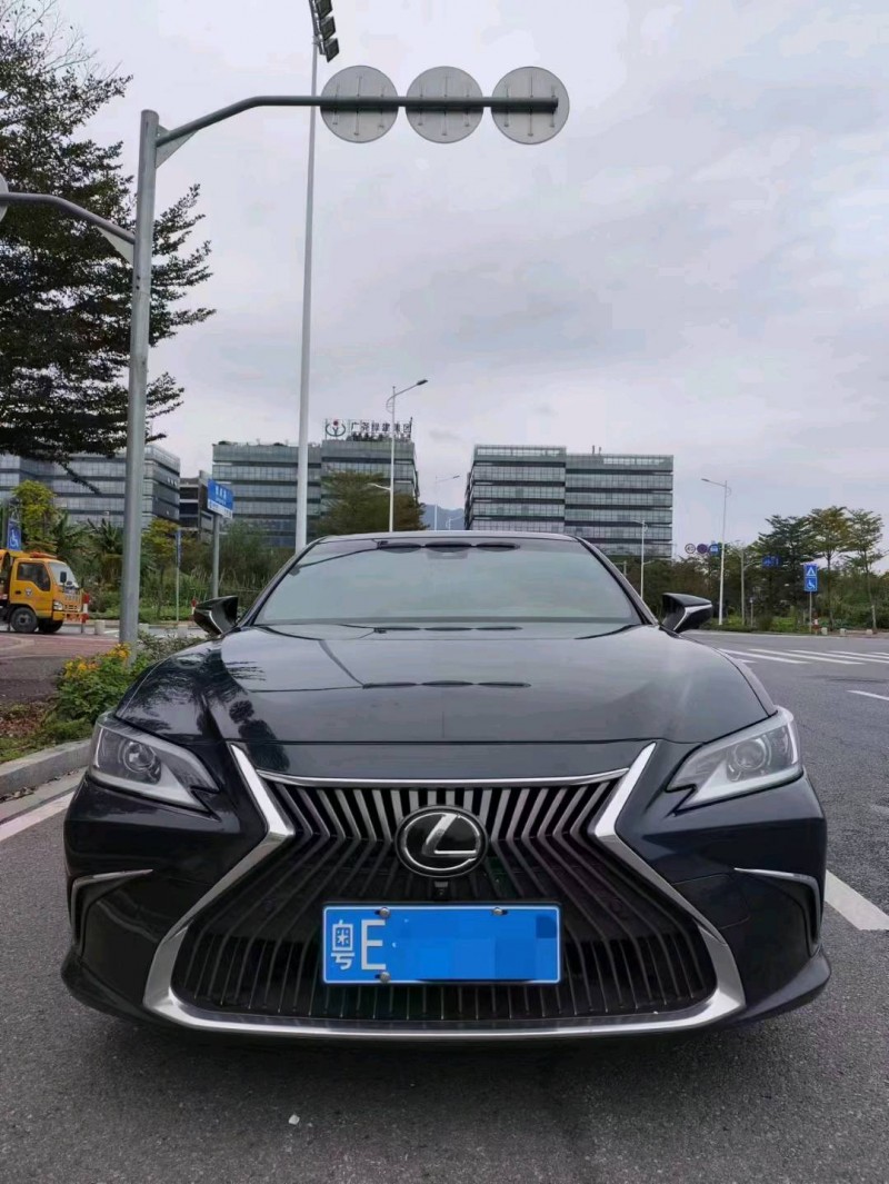广州20年雷克萨斯ES1