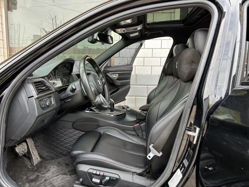 济宁19年宝马3系6