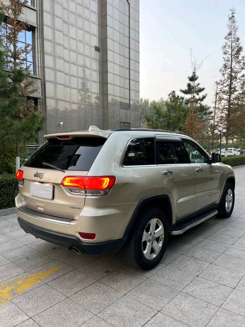 烟台14年Jeep大切诺基9
