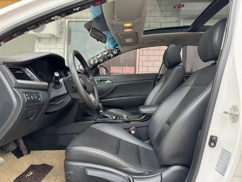 济宁20年现代名图5