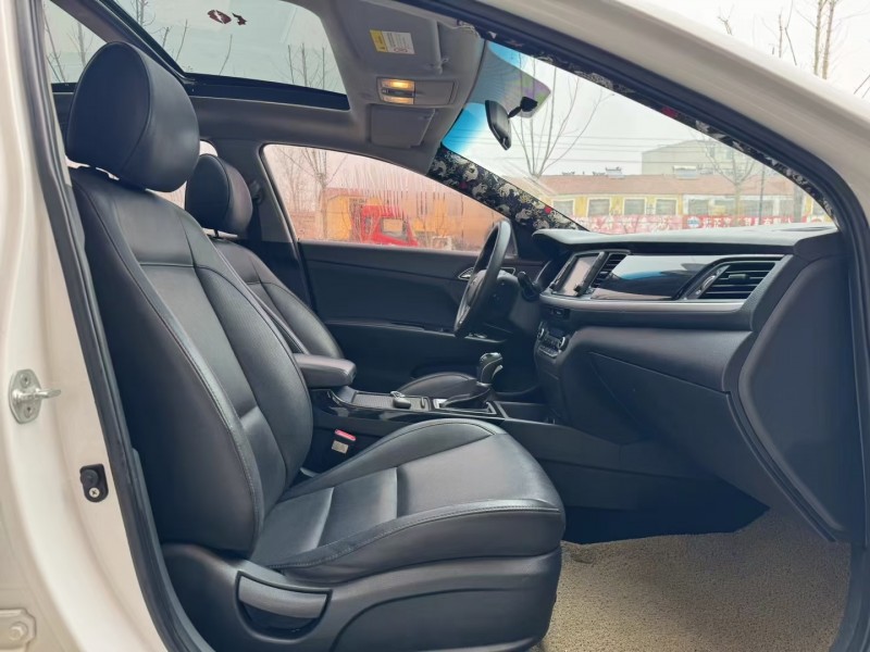 济宁20年现代名图8