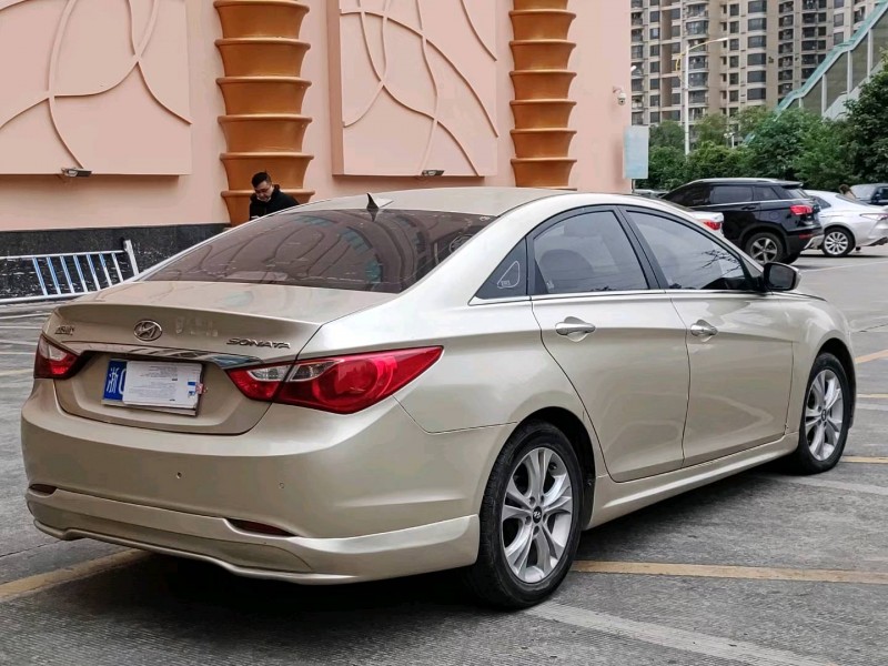 佛山13年现代索纳塔八4