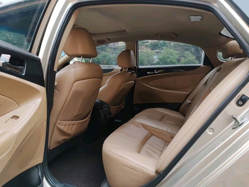 佛山13年现代索纳塔八7