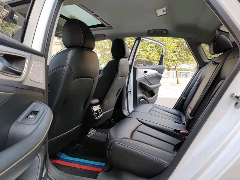 佛山21年荣威i68