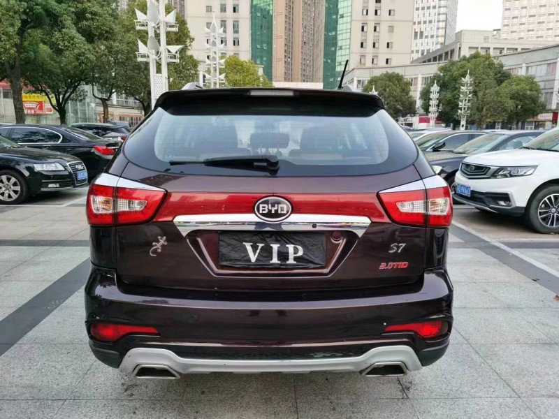 重庆16年比亚迪S73