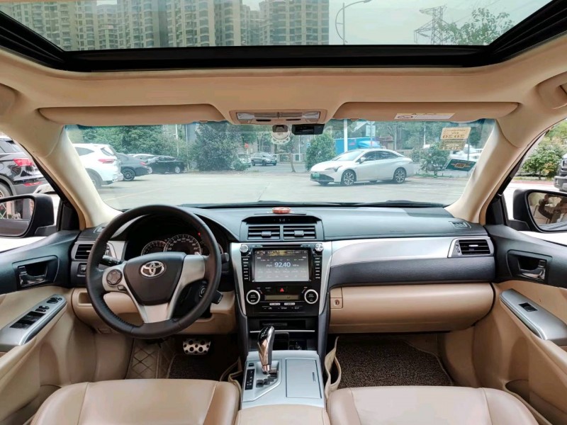 佛山12年丰田凯美瑞8