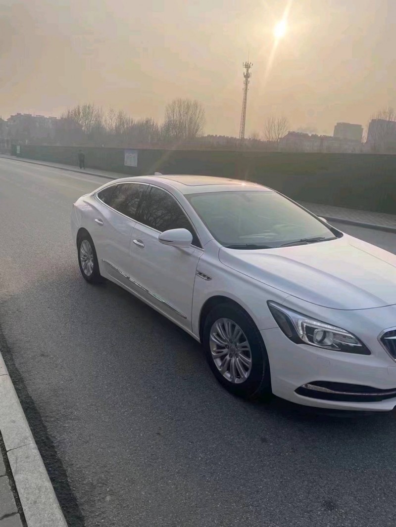 东营16年别克君越2