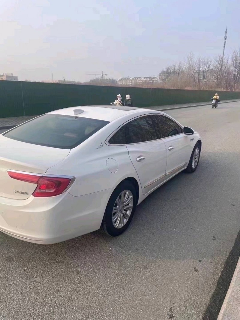 东营16年别克君越4