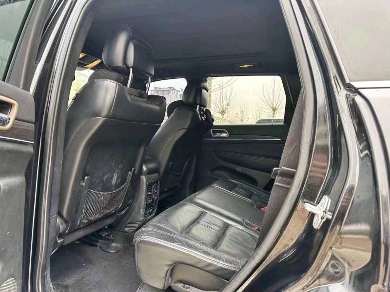 东营15年Jeep大切诺基4
