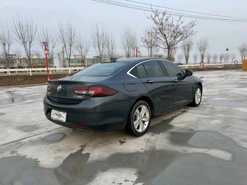 徐州20年别克君威8