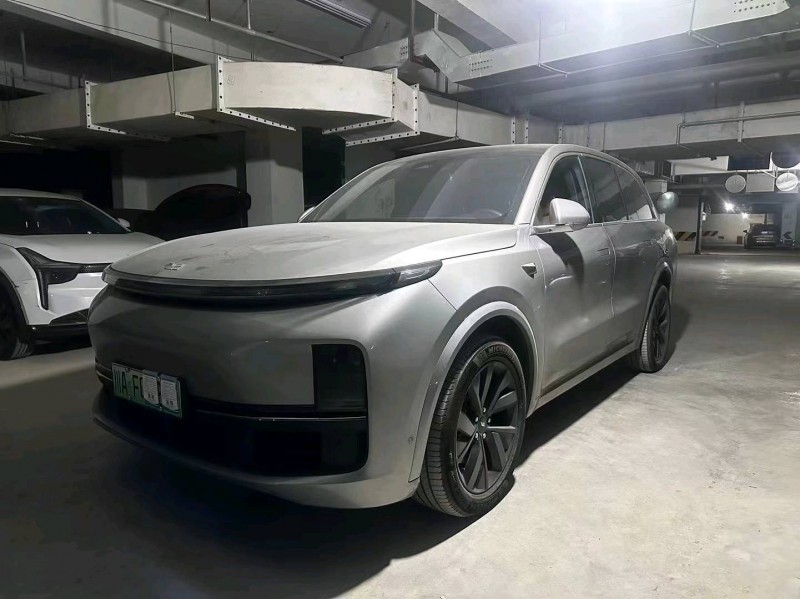 成都23年理想L82