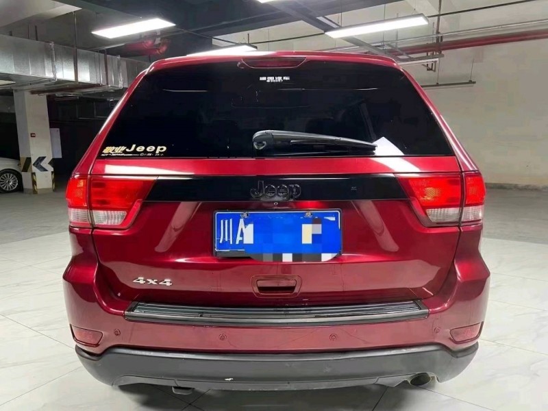 成都12年Jeep大切诺基4