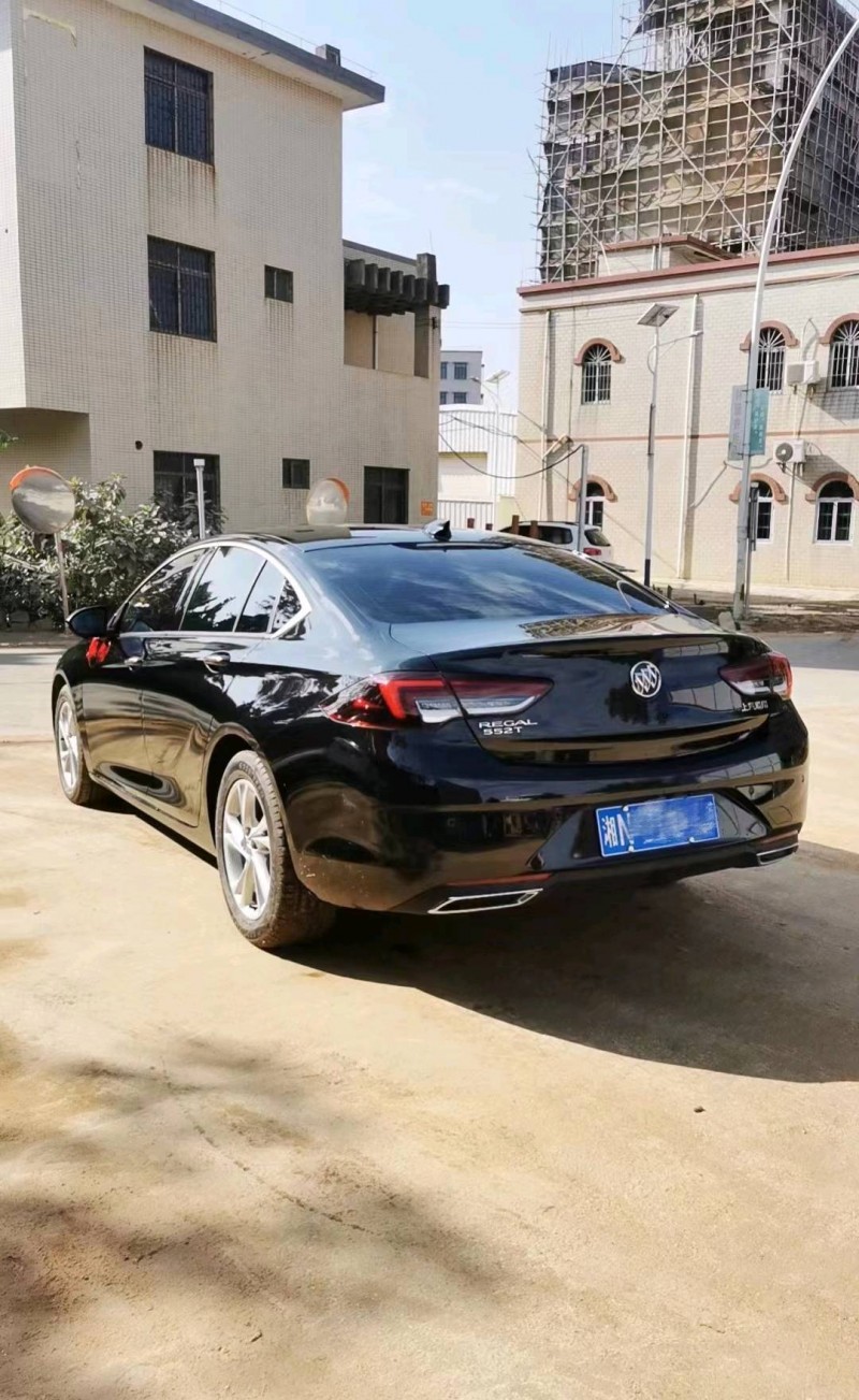 汕头23年别克君威7