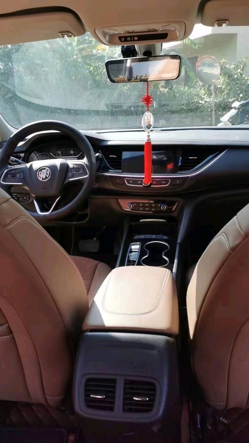 汕头23年别克君威8