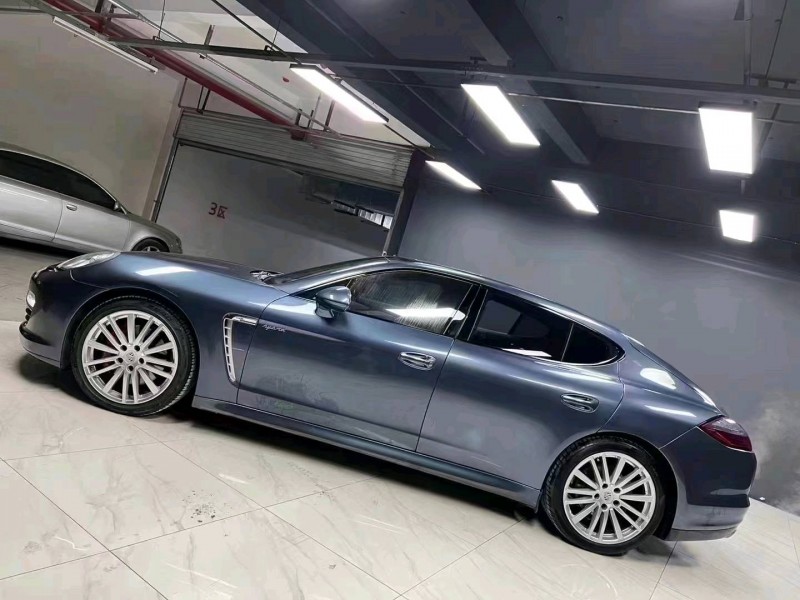 成都13年保时捷帕拉梅拉3