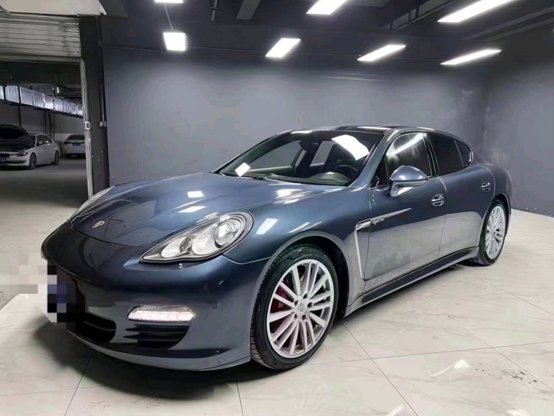 成都13年保时捷帕拉梅拉5
