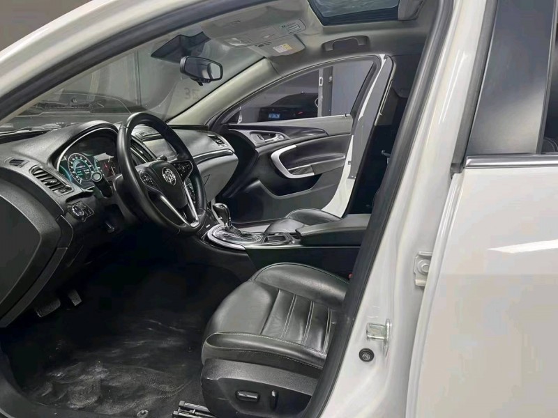 成都15年别克君威3