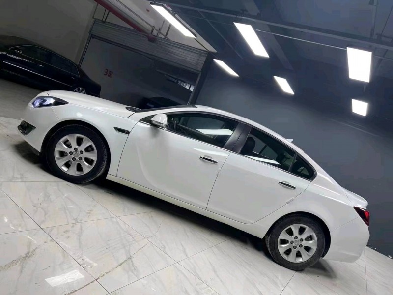 成都15年别克君威6