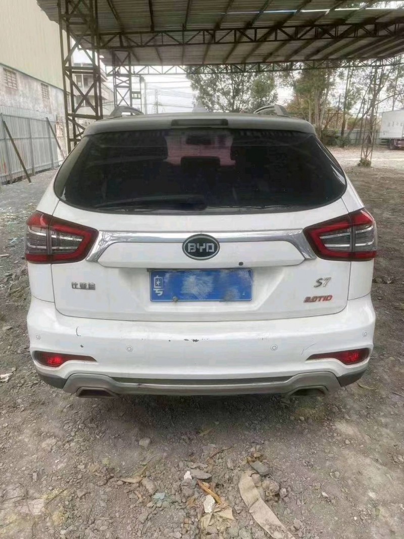 汕头17年比亚迪S74