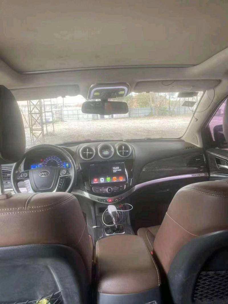 汕头17年比亚迪S77