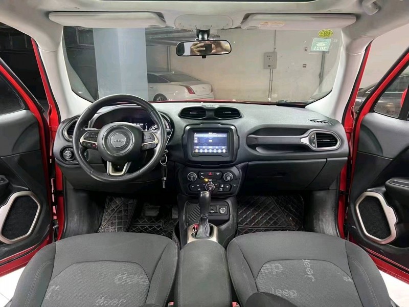 成都19年Jeep自由侠9