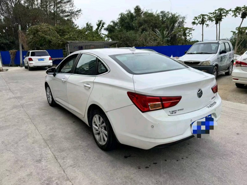 枣庄16年别克威朗3