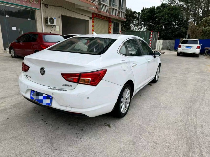 枣庄16年别克威朗5