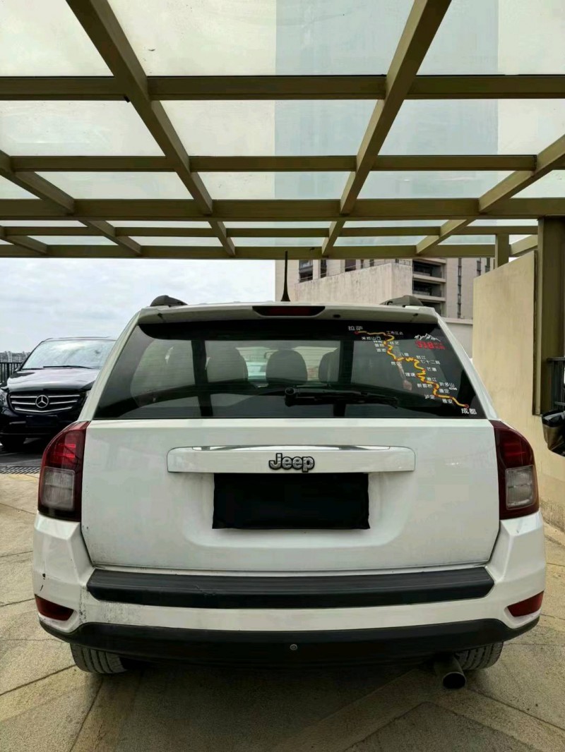 枣庄15年Jeep指南者9